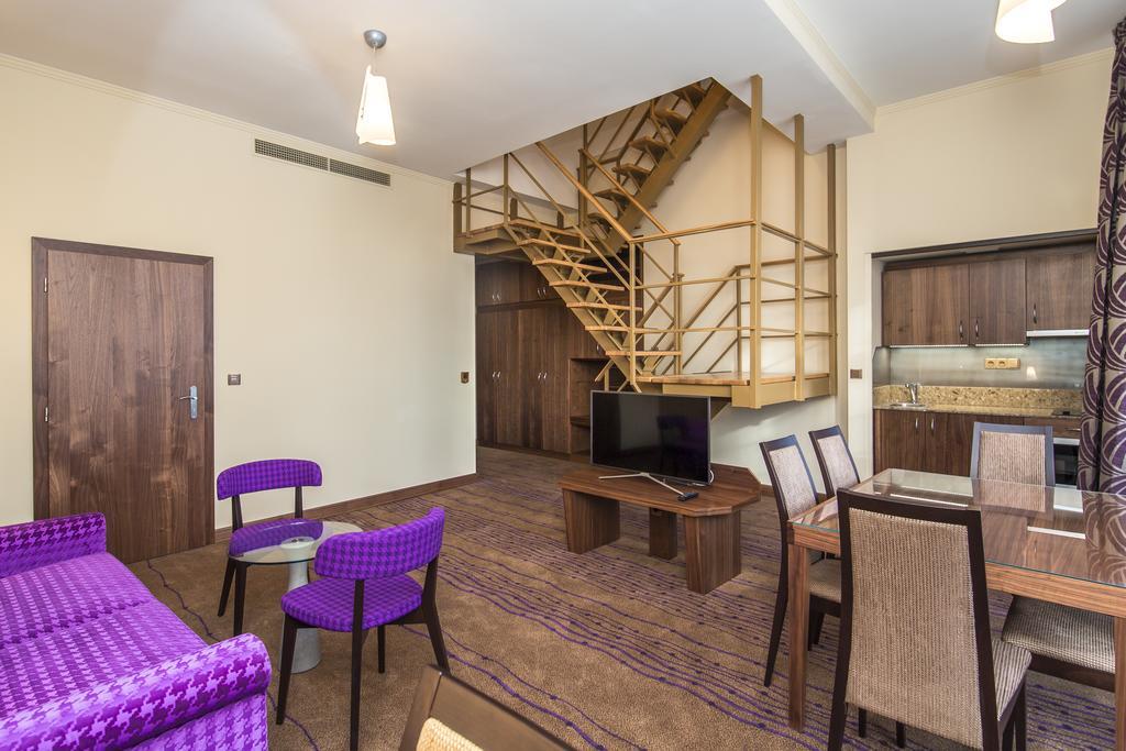 Merchants Crown Suites And Spa Prague Extérieur photo A typical apartment