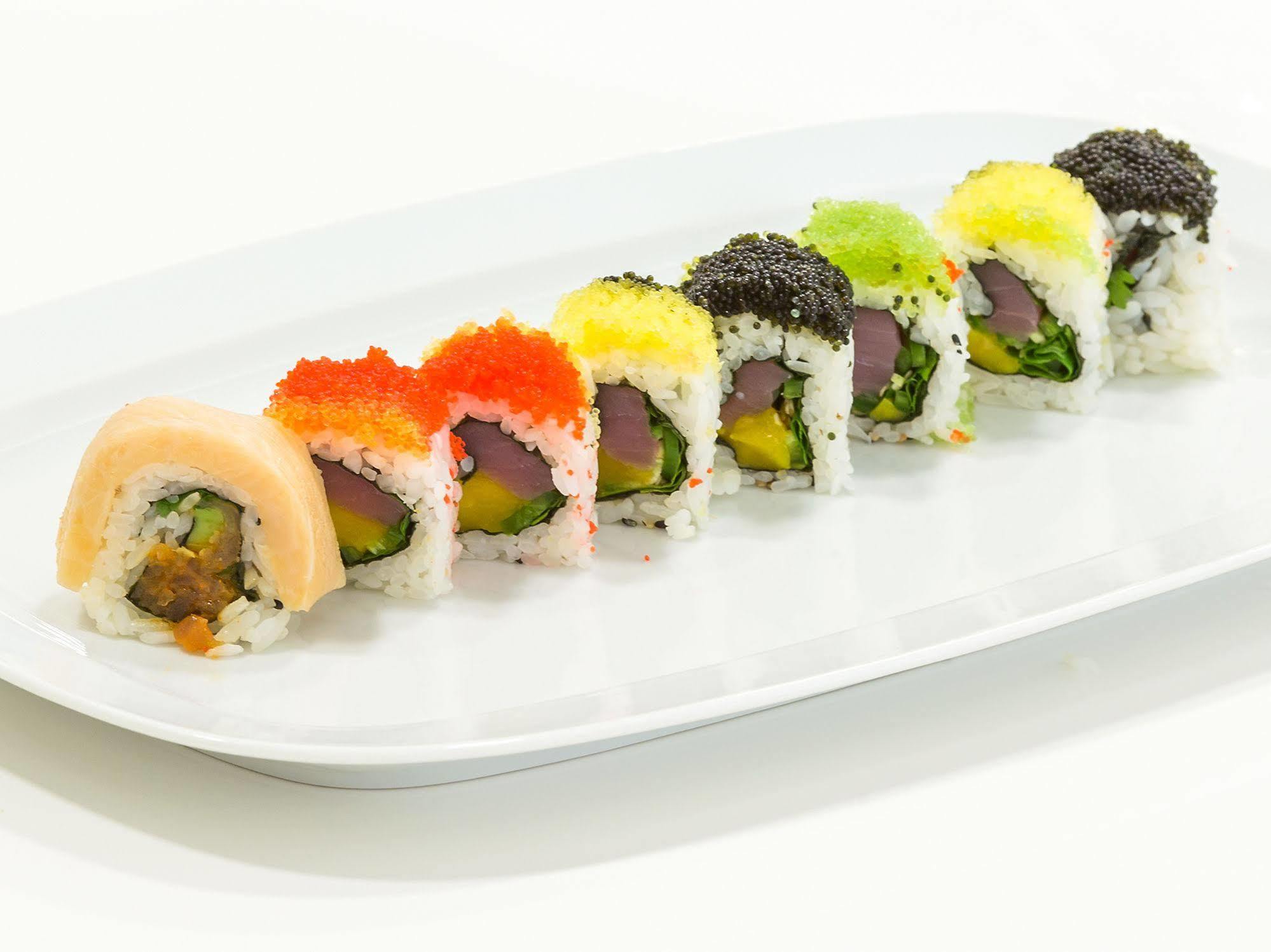 Merchants Crown Suites And Spa Prague Extérieur photo A sushi roll